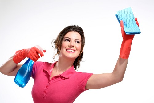 Maintaining a tidy, controlled work area while cleaning carpets